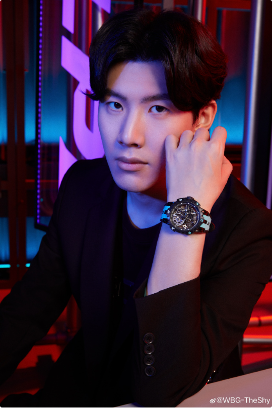 年轻球员的 年轻球员的