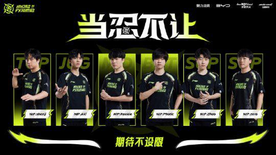 击剑运动做 击剑运动做